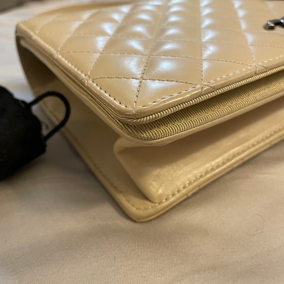 Small Chanel Ballerine Flap Bag in Beige / black - Picture 5 of 16